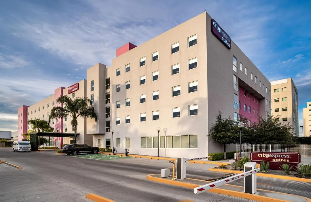 Express Suites By Marriott 4* Querétaro